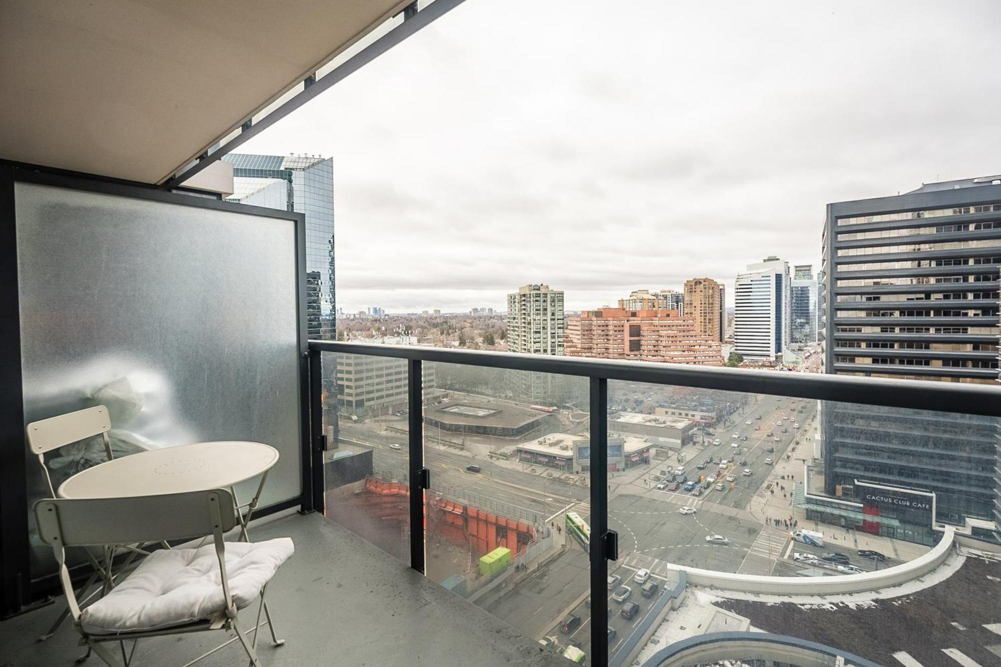 Globalstay Modern Apartments In North York Skyscraper 토론토 외부 사진