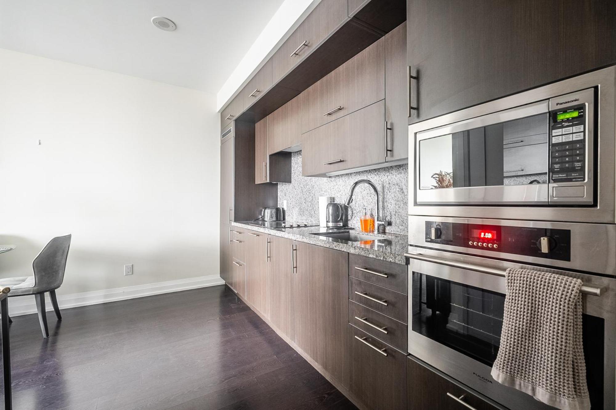 Globalstay Modern Apartments In North York Skyscraper 토론토 외부 사진