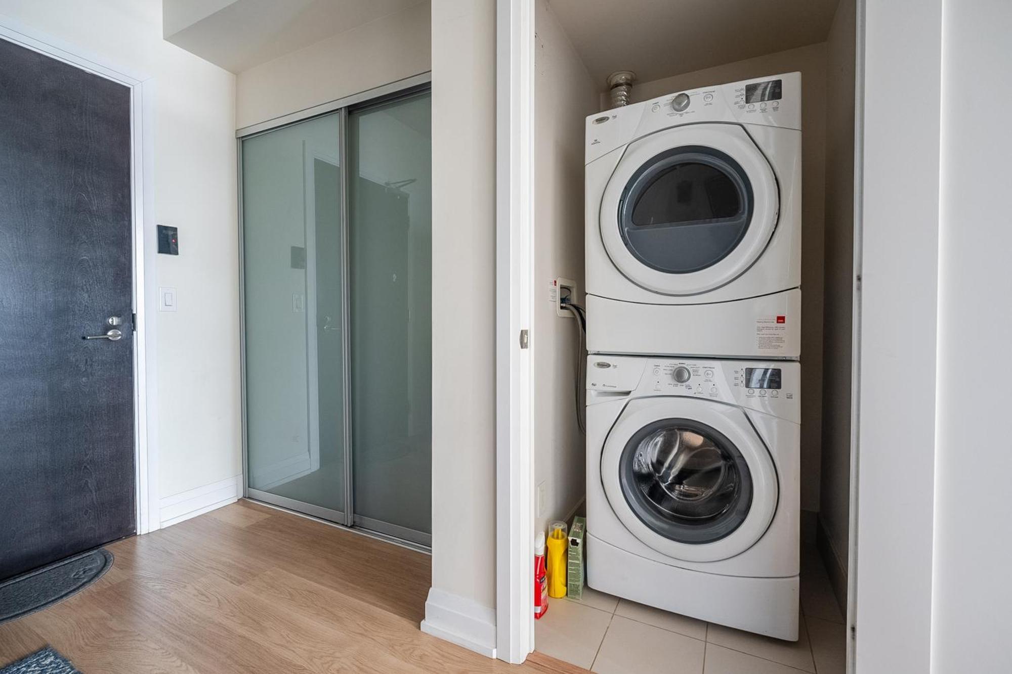Globalstay Modern Apartments In North York Skyscraper 토론토 외부 사진