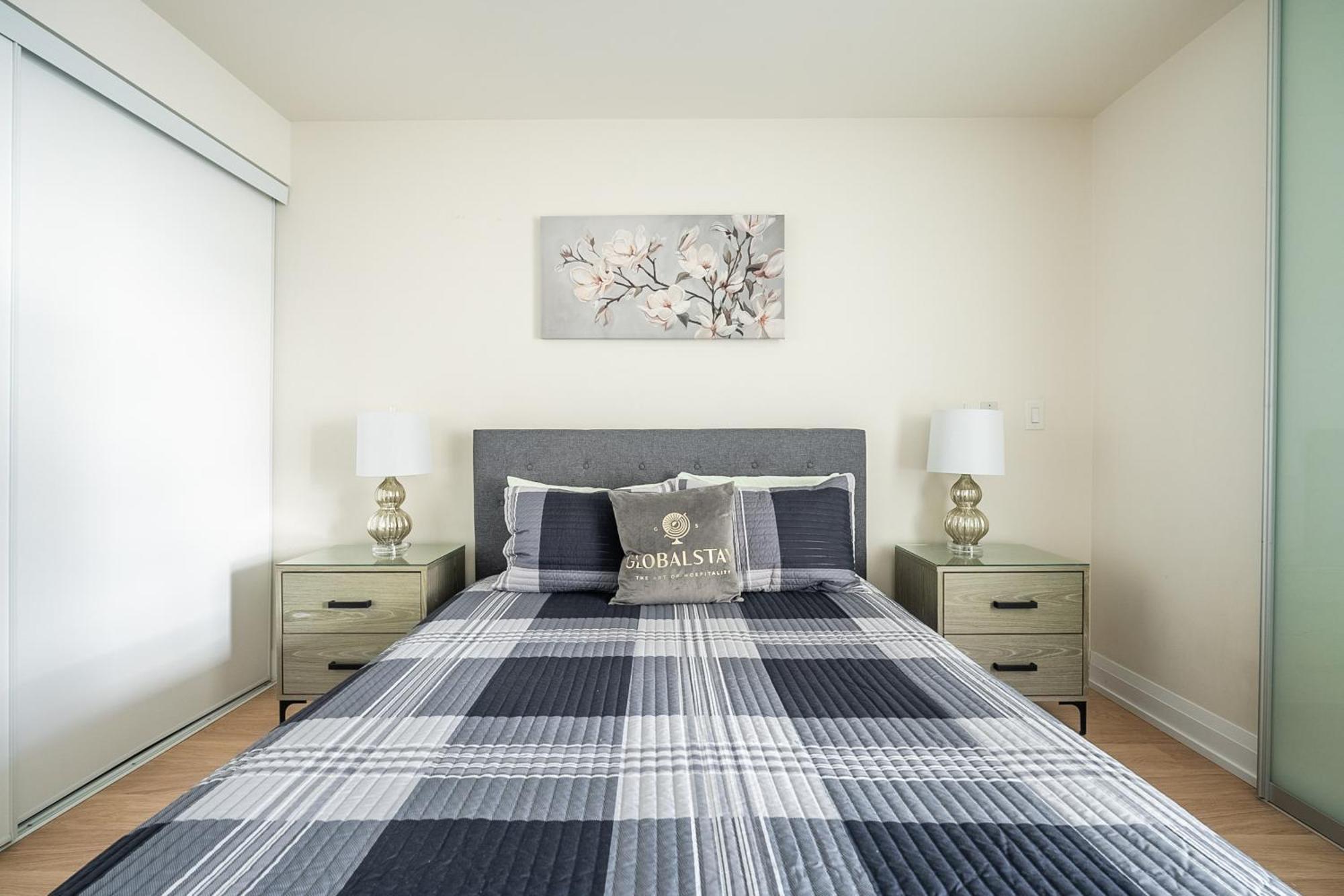 Globalstay Modern Apartments In North York Skyscraper 토론토 외부 사진