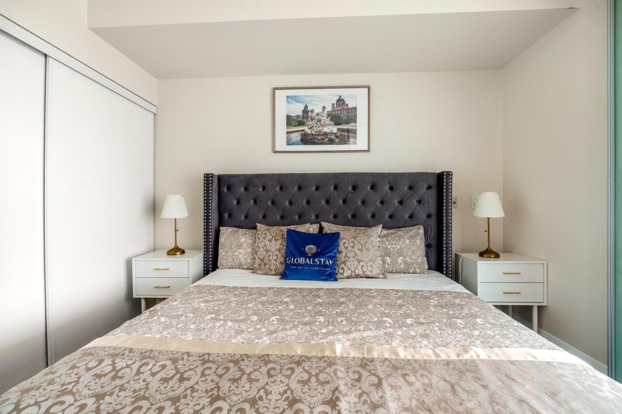 Globalstay Modern Apartments In North York Skyscraper 토론토 외부 사진