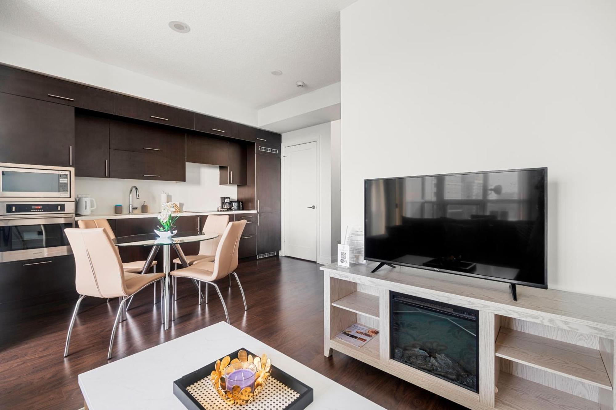 Globalstay Modern Apartments In North York Skyscraper 토론토 외부 사진
